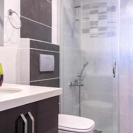 Spacious Perfect Flat With Private Pool クシャダス